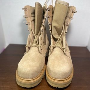 8430 Suede Leather Military Mens Boots Vibram Size 5.5 W